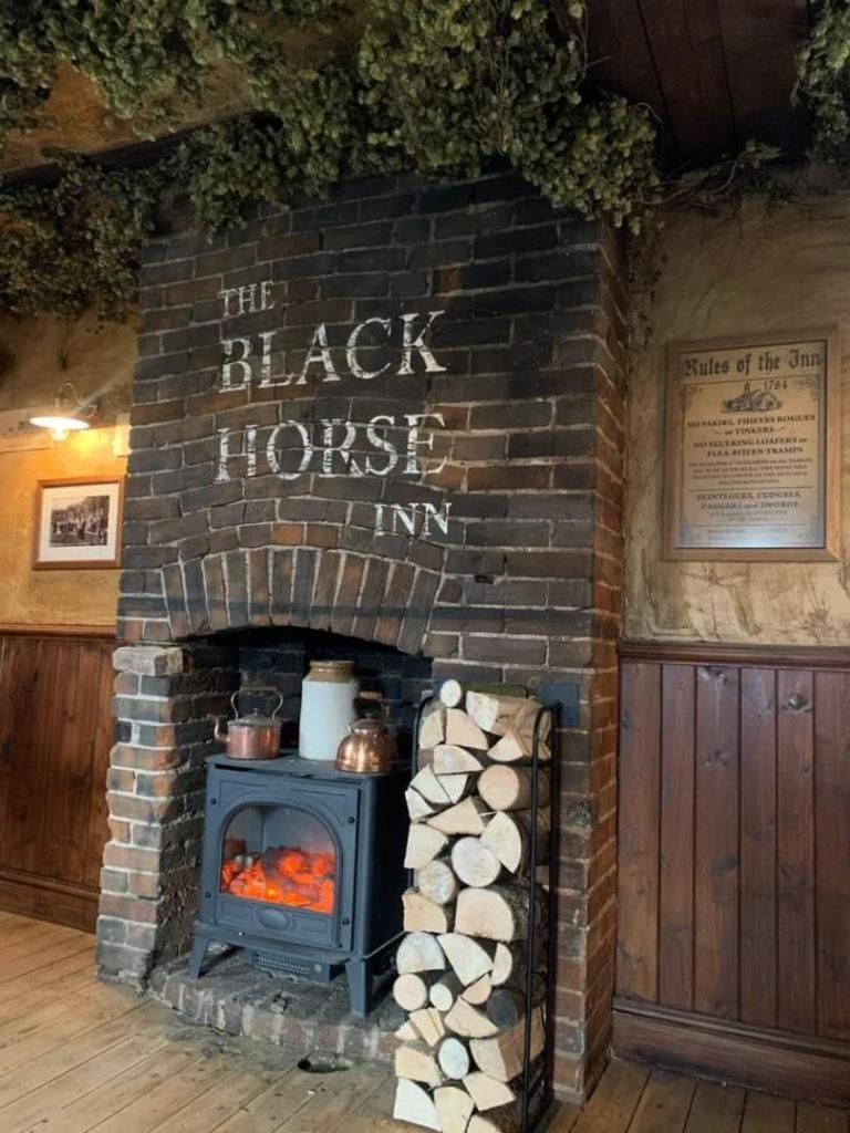 The Black Horse Inn Maidstone Exterior photo